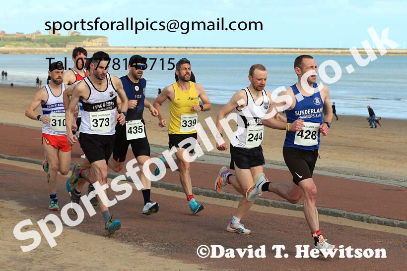 The 2024 Sand Dancer 10k Multi-Terrain, South Shields.  Photo: David T. Hewitson/Sports for All Pics